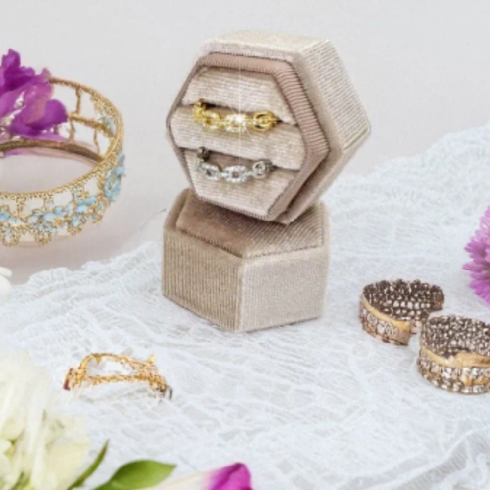 🆕️ Elegant Gold and Silver Women's Jewelry Holder